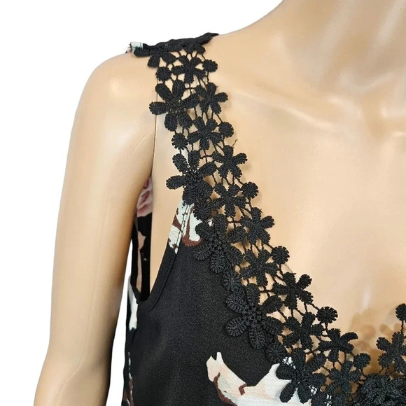 SHEIN Size L Black and Floral Tank Top with Lace Detail Straps and Plunge Neck - Picture 6 of 11